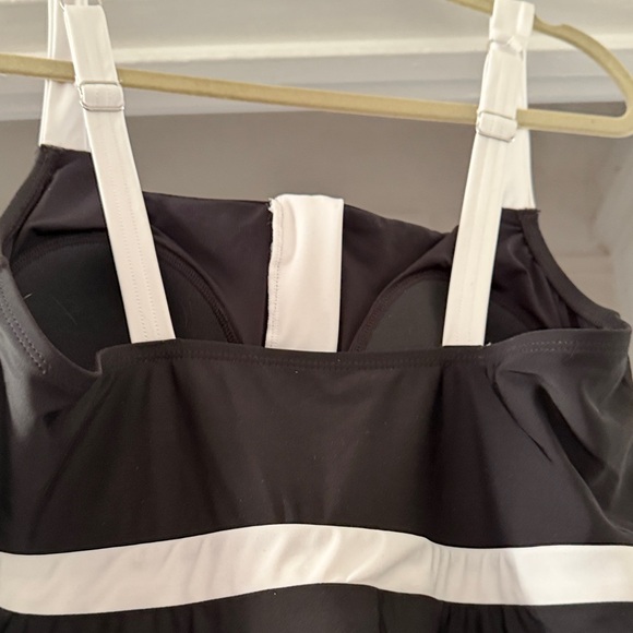 NWT Lands' End Black and White Women's Swim Dress One Piece. Size XL / 18 - Picture 5 of 10